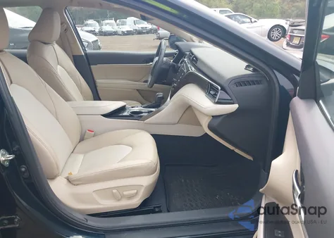 2020 Toyota Camry Xle z USA, uszkodzony, nr VIN 4T1F11AK4LU394057